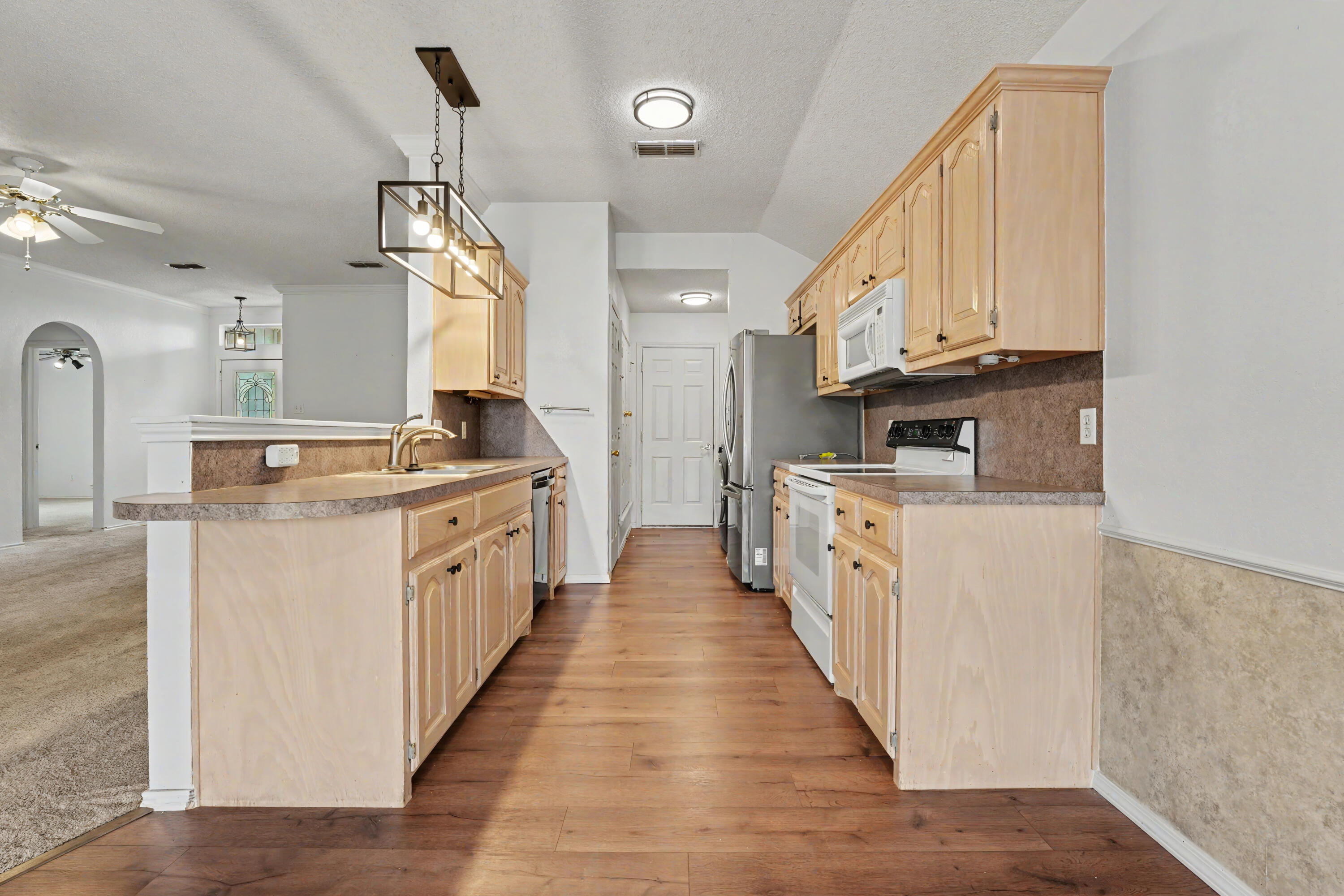 6208 15th Street Lubbock, TX 79416 - Photo 7 of 26 DSC02821