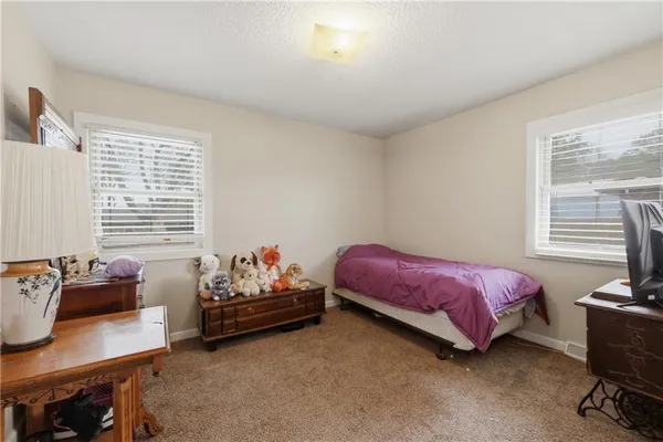 $220,000 | 405 West College Street, Odessa, MO 64076