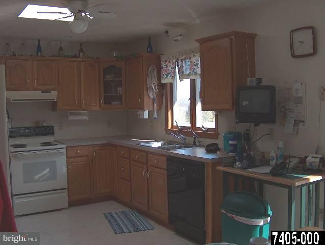996 Pine Grove Road, Unit 2 Hanover, PA 17331 - Photo 6 of 9