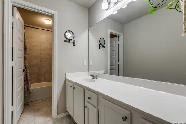 $349,500 | 119 Foxhound Path, San Antonio, TX 78253