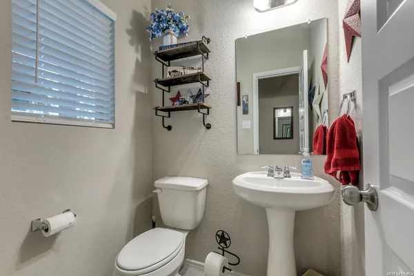 $349,500 | 119 Foxhound Path, San Antonio, TX 78253