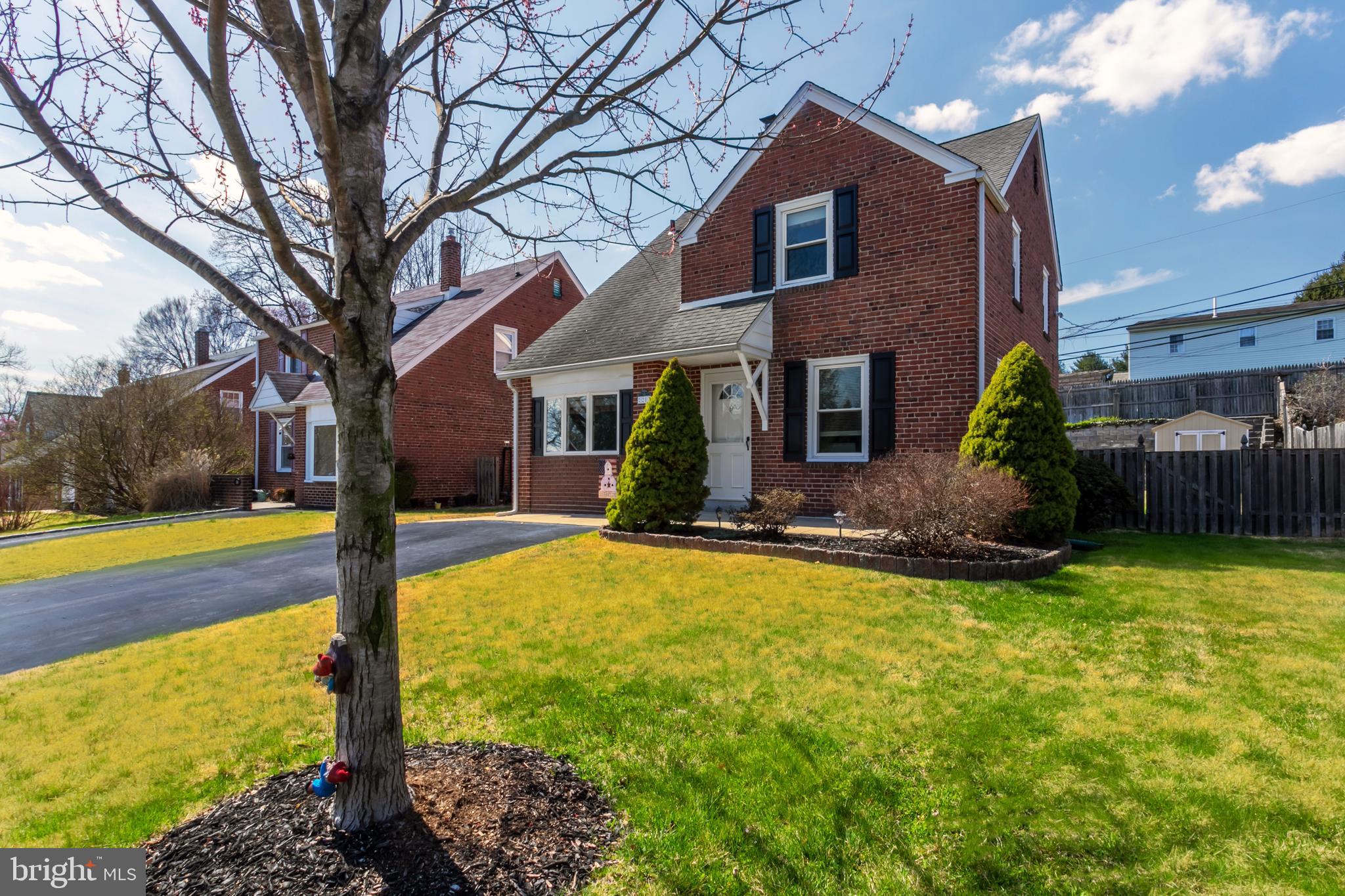 28 Preston Road Media, PA 19063 - Photo 2 of 29