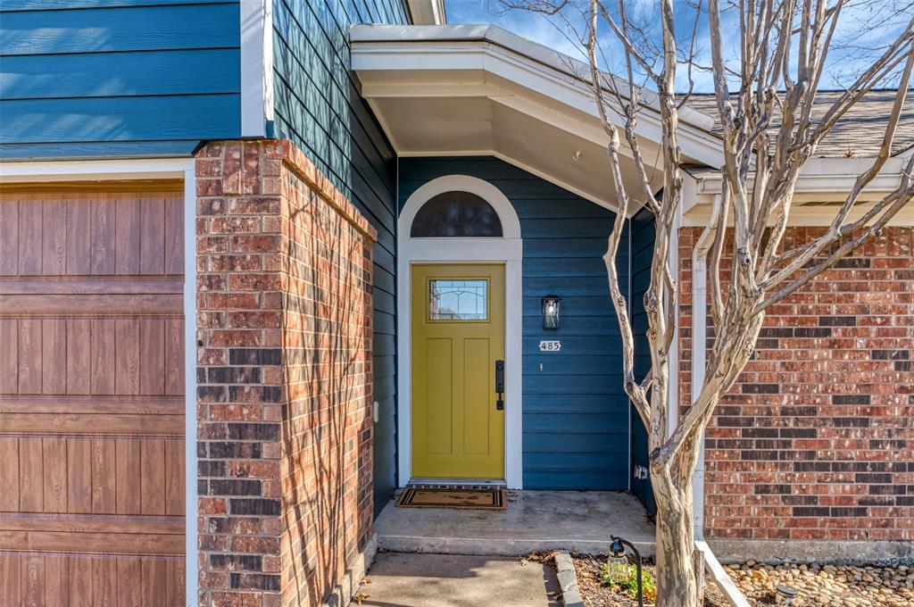 485 Ashley Lane Roanoke, TX 76262 - Photo 3 of 28 a front view of a house