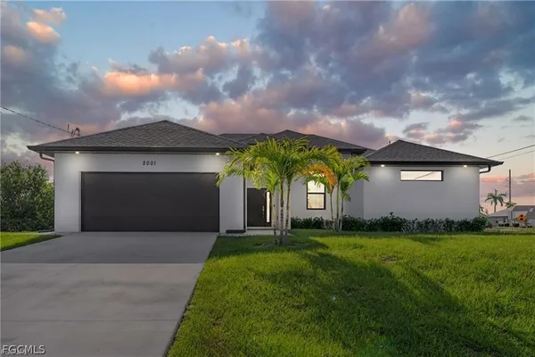 $2,300 | 2001 Northwest 25th Avenue, Cape Coral, FL 33993