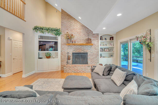 53 Stillhouse Road Millstone Township, NJ 08535 - Photo 15 of 55 Great Room