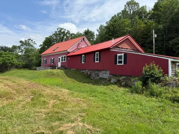 $448,800 | 446 Walker Brook Road, Danbury, NH 03230
