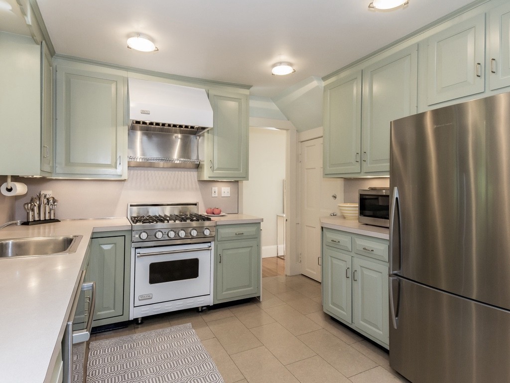49 Hammond Road Belmont, MA 02478 - Photo 9 of 30 Gallery Image 9