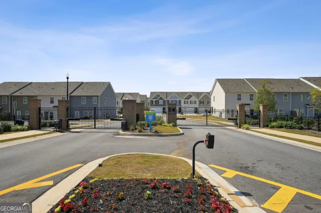 $274,900 | 11707 Chatham Drive, Hampton, GA 30228