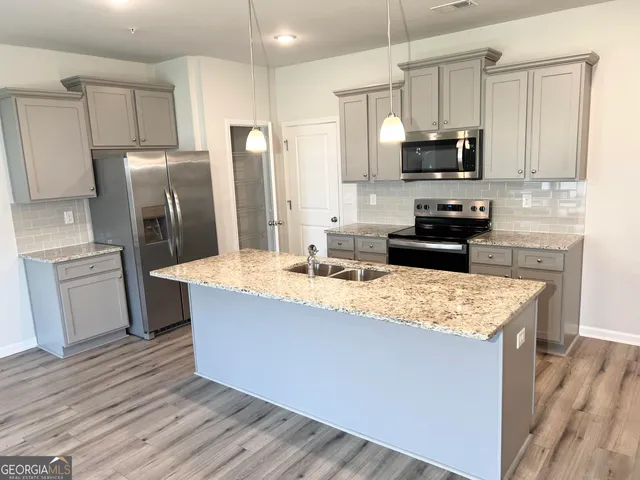 $274,900 | 11707 Chatham Drive, Hampton, GA 30228