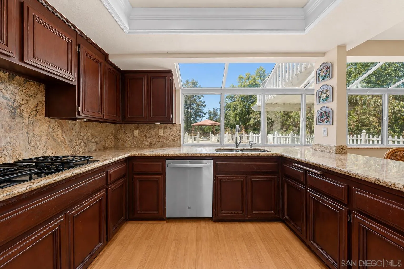 12280 Wildflower Lane Riverside, CA 92503 - Photo 5 of 21