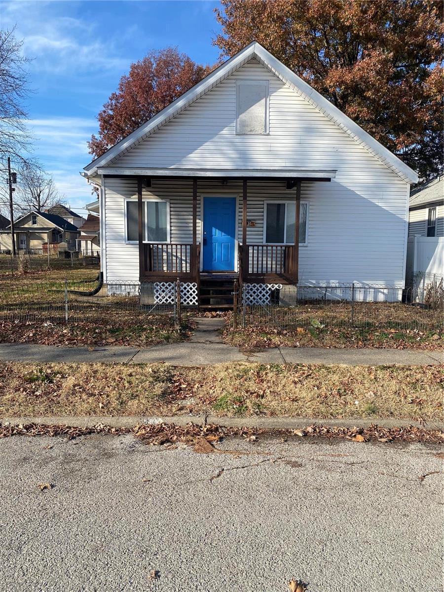 1835 Rhodes Street Madison, IL 62060 - Photo 1 of 32