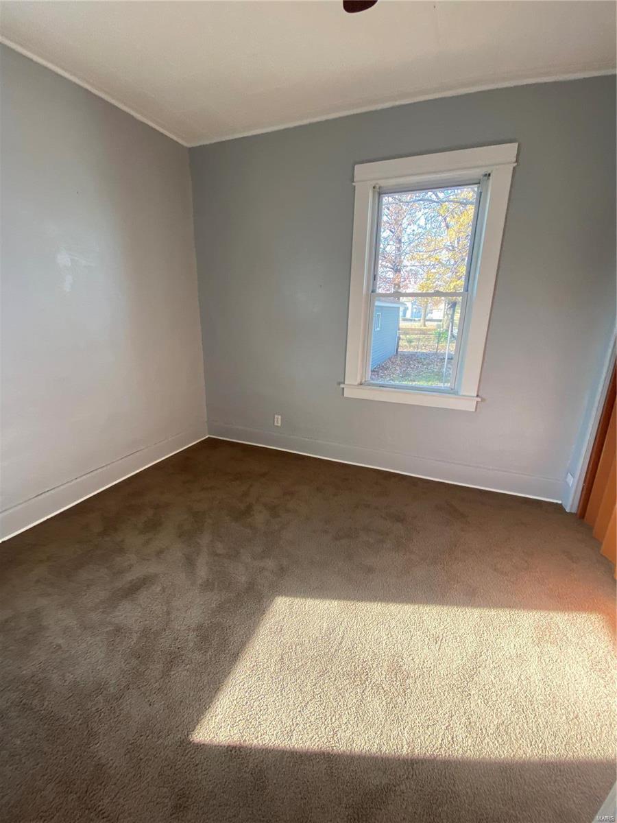 1835 Rhodes Street Madison, IL 62060 - Photo 13 of 32