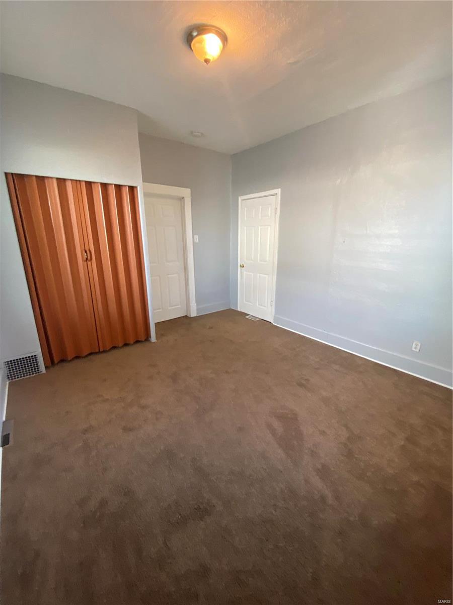 1835 Rhodes Street Madison, IL 62060 - Photo 18 of 32