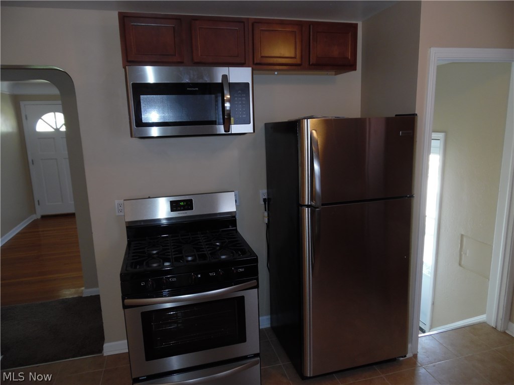13414 Havana Road Cleveland, OH 44125 - Photo 7 of 21