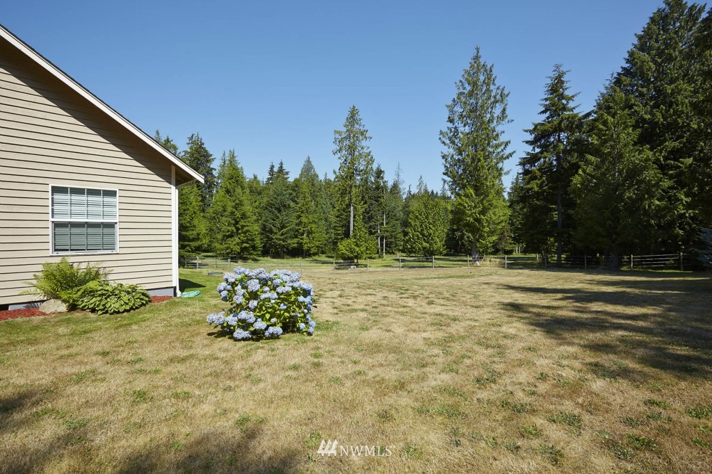 8901 Southeast View Park Road Port Orchard, WA 98367 - Photo 24 of 25 Gallery Image 24