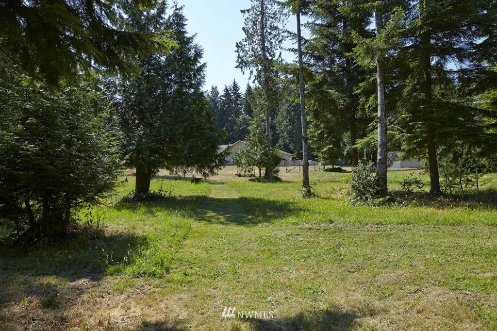 8901 Southeast View Park Road Port Orchard, WA 98367 - Photo 8 of 25 Gallery Image 8