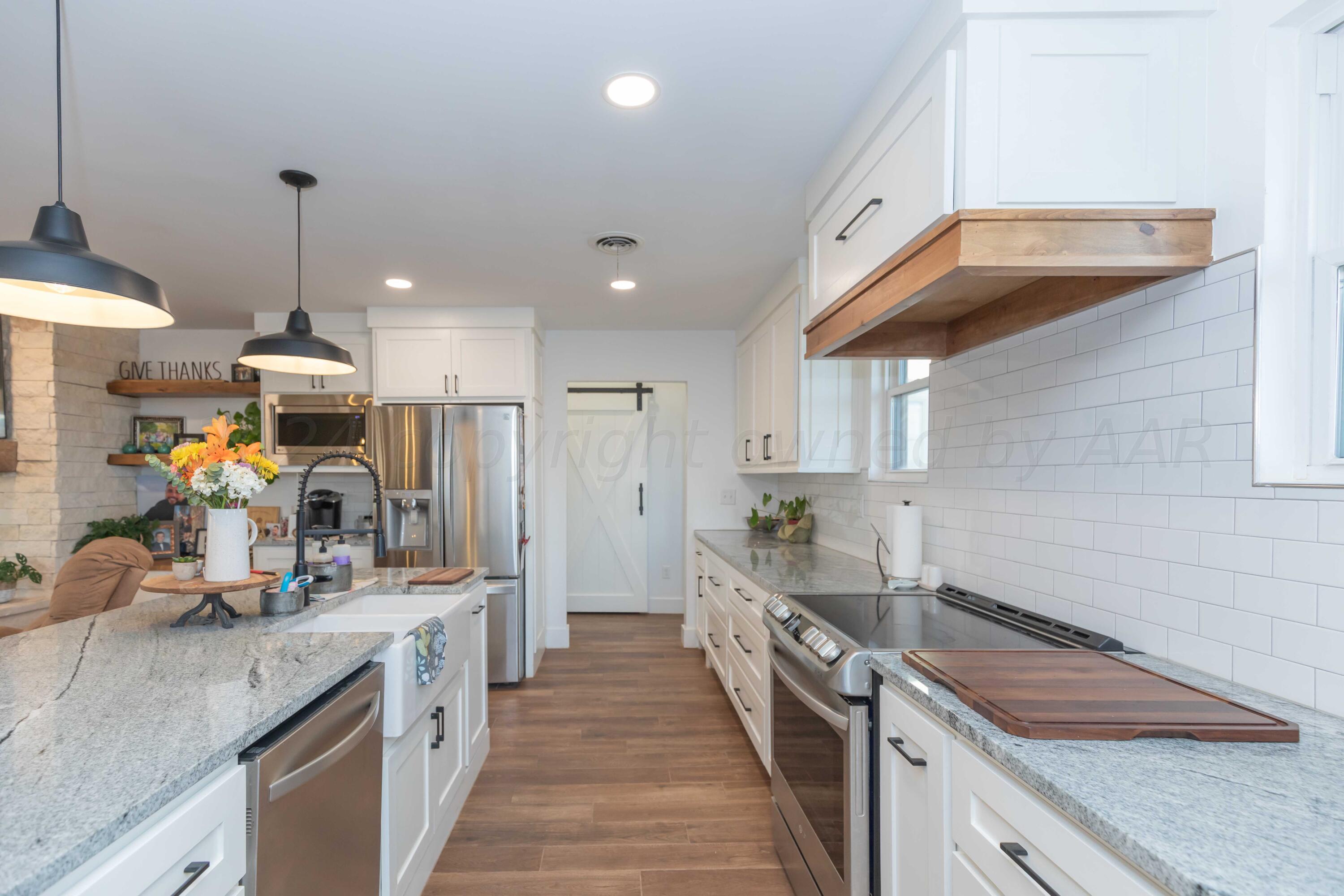 8850 West Rockwell Road Amarillo, TX 79119 - Photo 13 of 75 KITCHEN VIEW 3