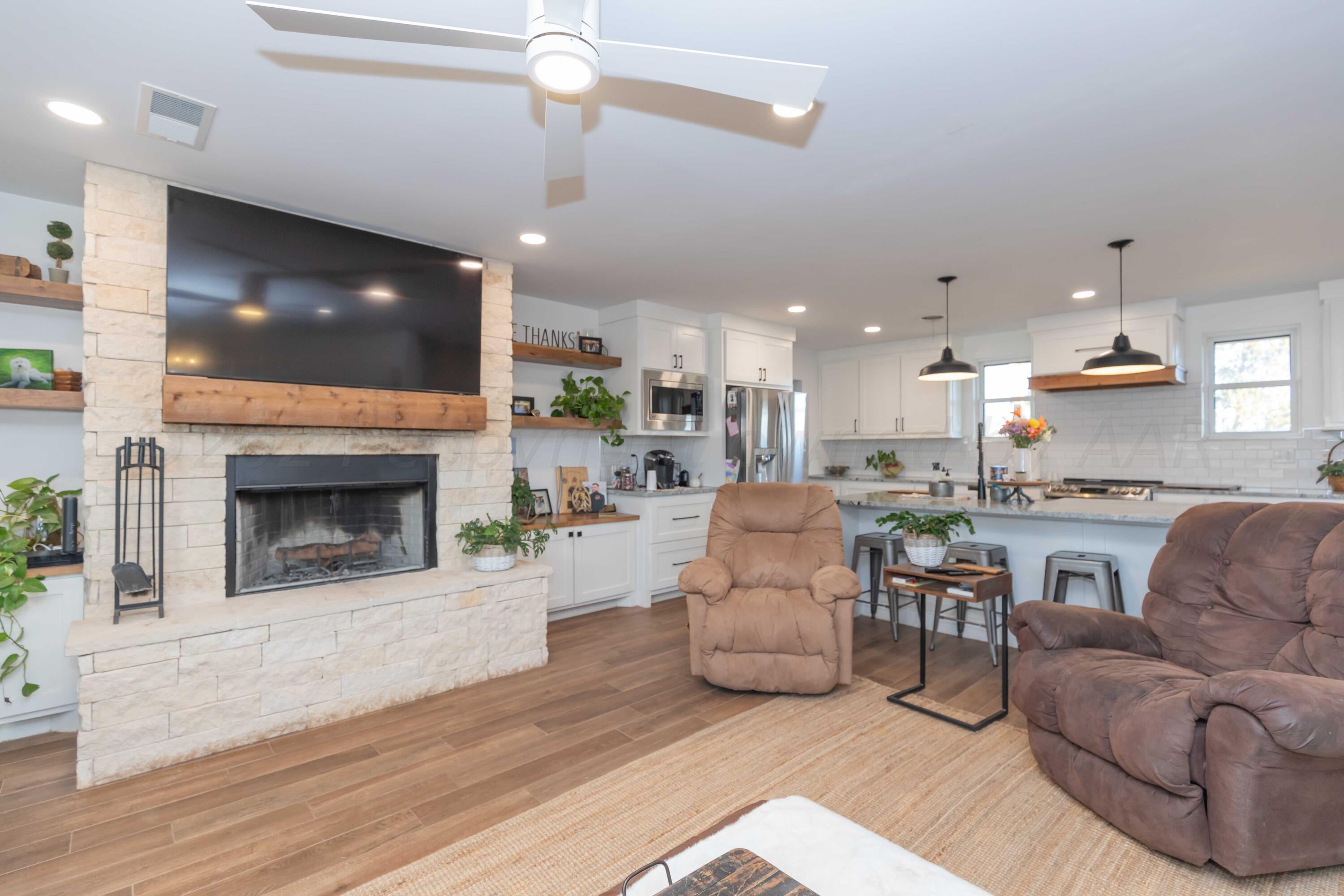 8850 West Rockwell Road Amarillo, TX 79119 - Photo 20 of 75 LIVING ROOM VIEW 3