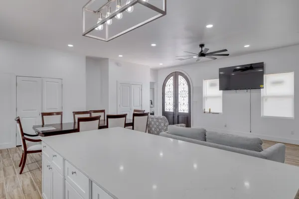 $1,199,999 | 1601 County Road 466, Elgin, TX 78621