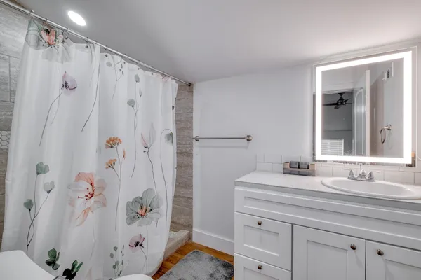 $1,199,999 | 1601 County Road 466, Elgin, TX 78621