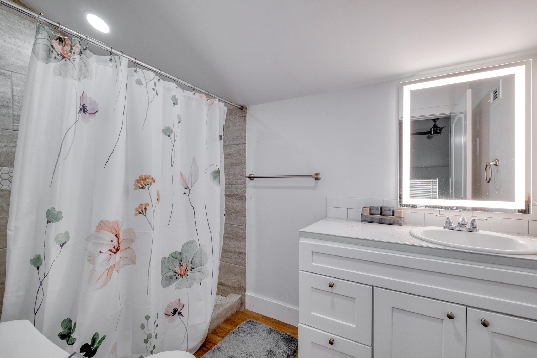 1601 County Road 466 Elgin, TX 78621 - Photo 38 of 39 a bathroom with a sink and a mirror