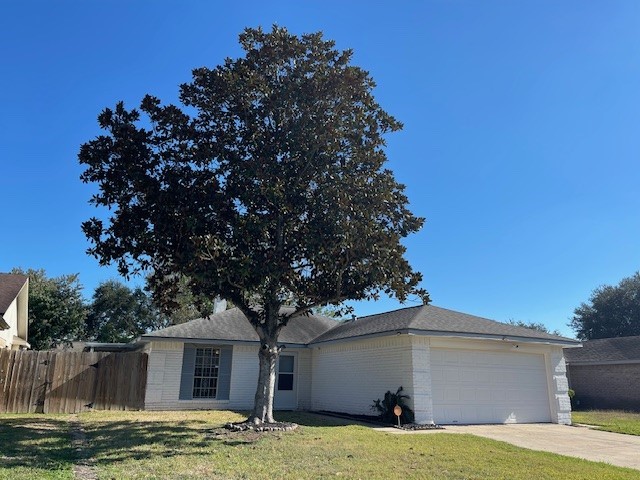 6823 Zapata Drive Houston, TX 77083 - Photo 1 of 21 Cute 3/2/2 one story in Mission Bend. Available for immediate move in!