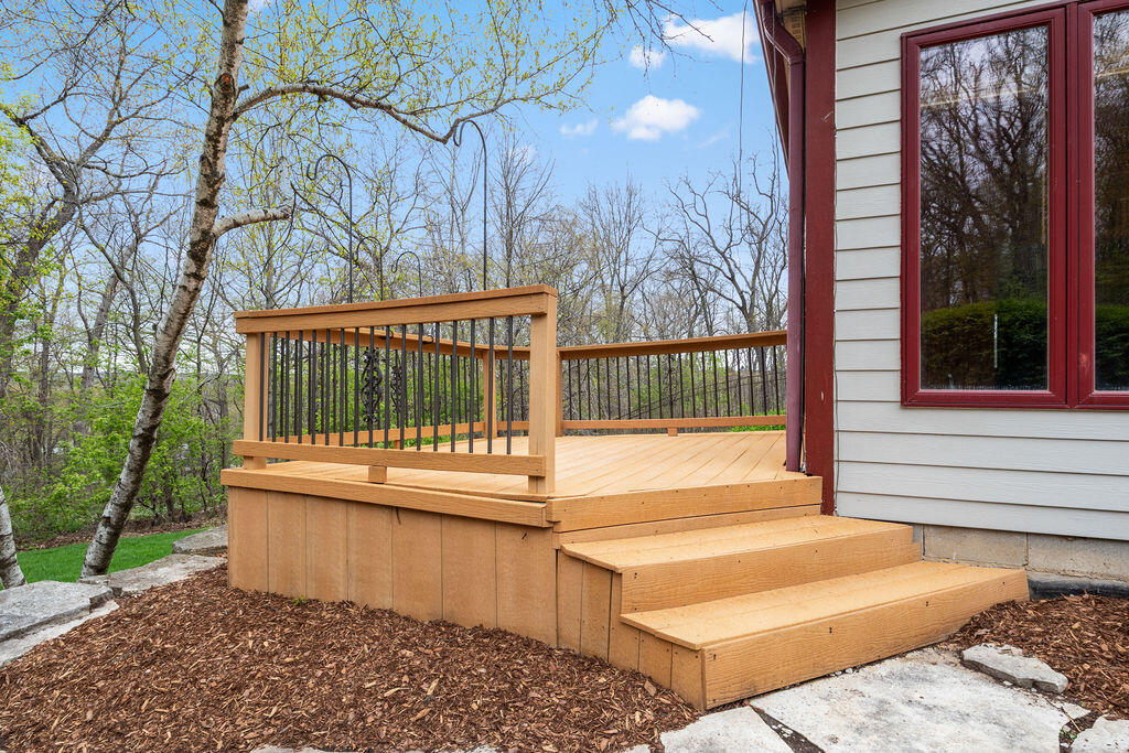 16995 West Small Road New Berlin, WI 53151 - Photo 20 of 48 West Deck