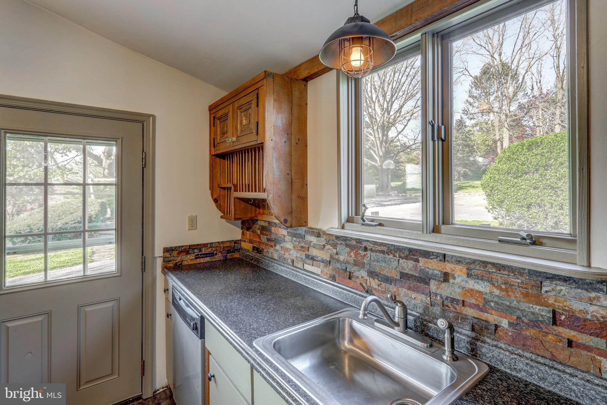 950 Clay Road Lititz, PA 17543 - Photo 13 of 43