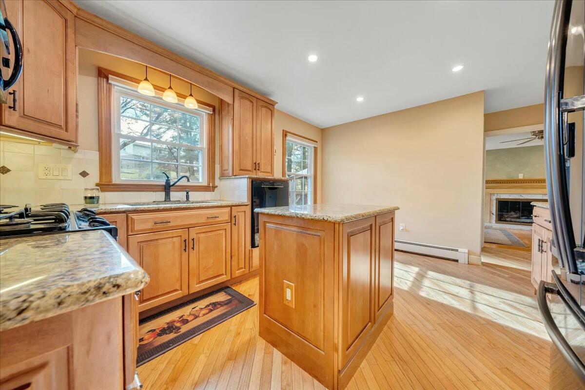 3406 Grandin Road Southwest Roanoke, VA 24018 - Photo 18 of 58 tempImageIOzLTC