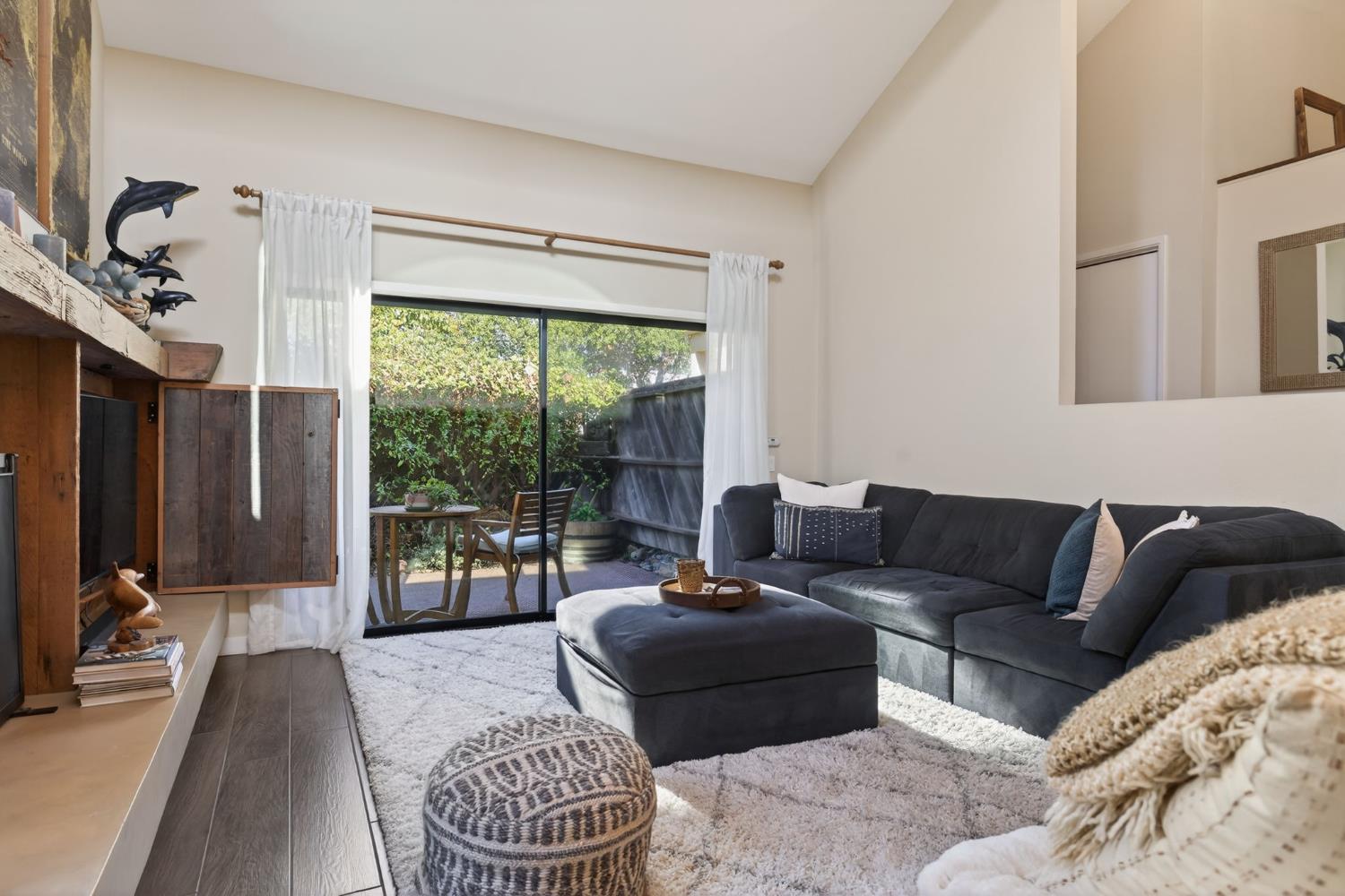 203 North Carrillo Road, Unit B Ojai, CA 93023 - Photo 14 of 50