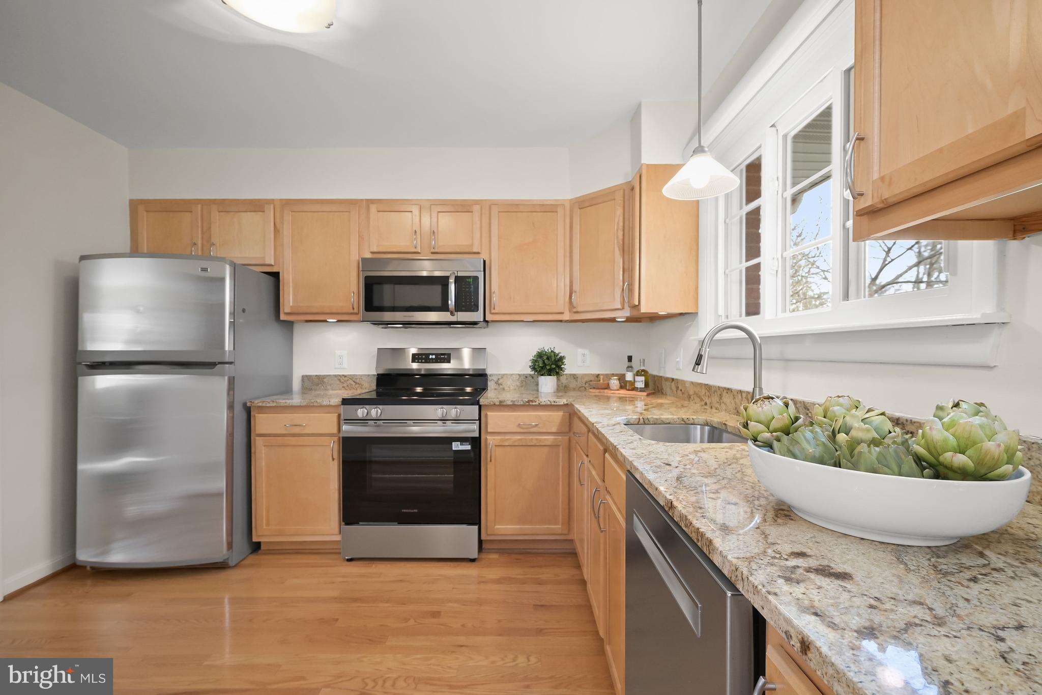 9809 Holmhurst Road Bethesda, MD 20817 - Photo 11 of 28 The Kitchen