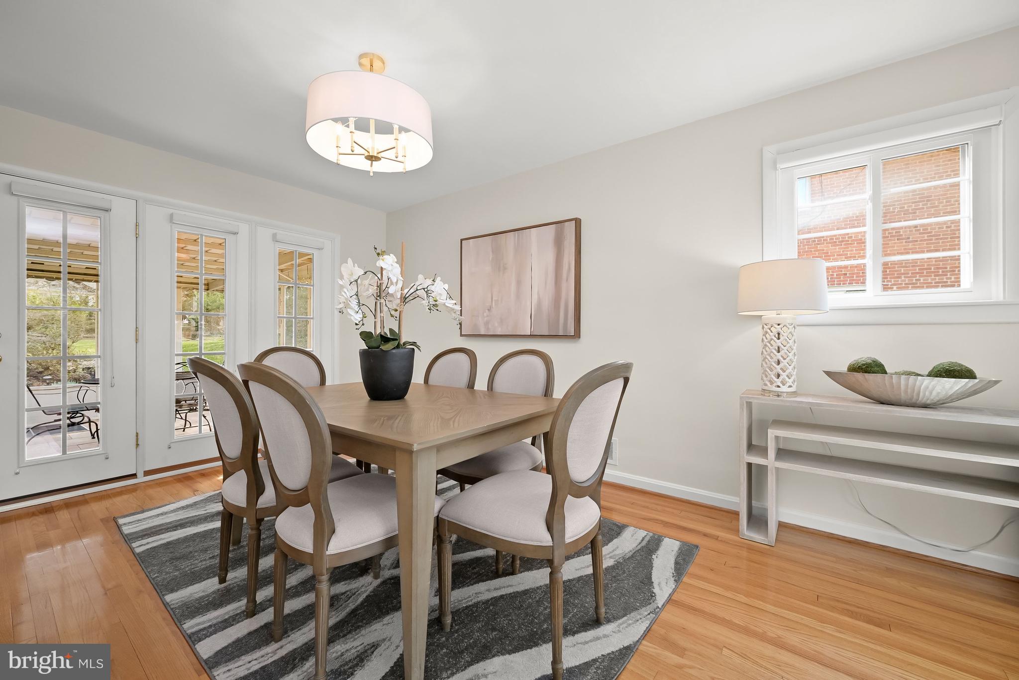 9809 Holmhurst Road Bethesda, MD 20817 - Photo 7 of 28 The Dining Room