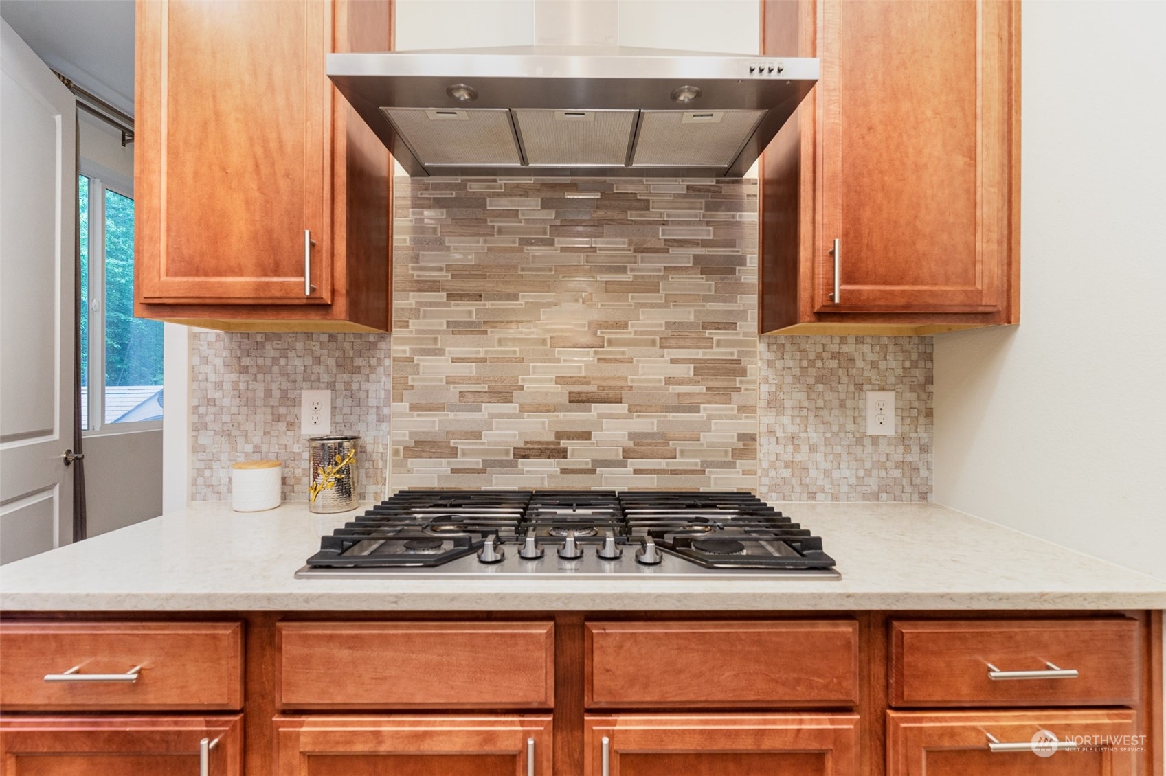 6219 Northeast 3rd Street Renton, WA 98059 - Photo 15 of 39 Gallery Image 15