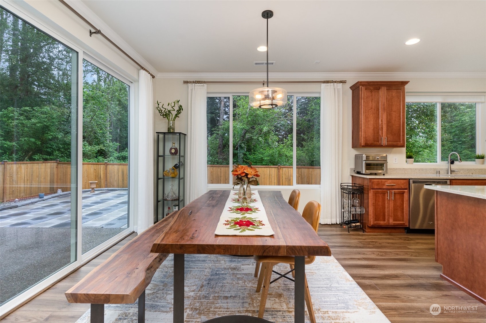 6219 Northeast 3rd Street Renton, WA 98059 - Photo 10 of 39 Gallery Image 10