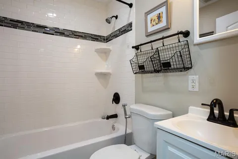 $249,900 | 7533 Woodland Avenue, St. Louis, MO 63143