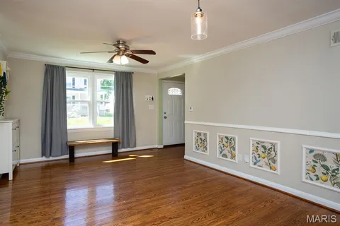 $249,900 | 7533 Woodland Avenue, St. Louis, MO 63143