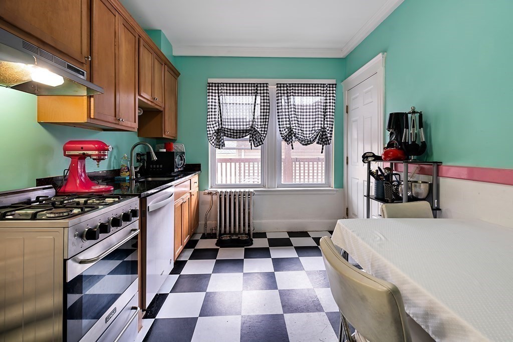 6 R Hazel Terrace, Unit 4 Salem, MA 01970 - Photo 3 of 15 Gallery Image 3