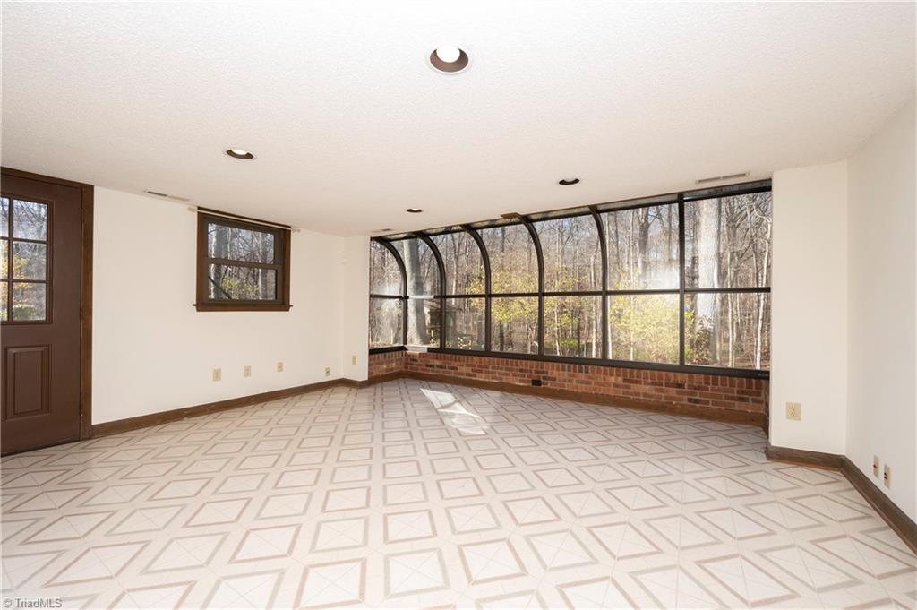 635 Barrocliff Road Clemmons, NC 27012 - Photo 27 of 39 Gallery Image 27