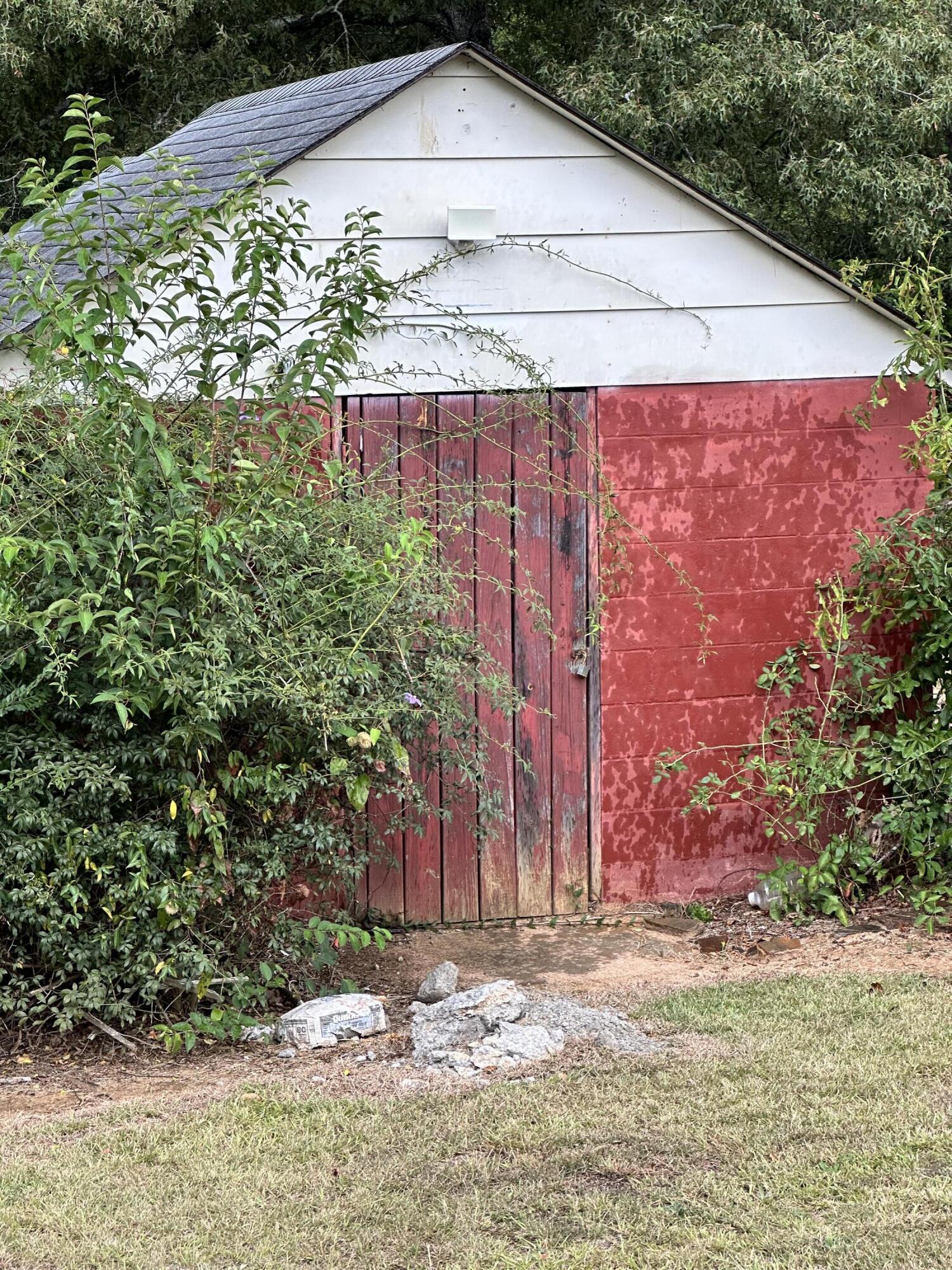 300 Barrett Street Harlem, GA 30814 - Photo 21 of 26 IMG_5084