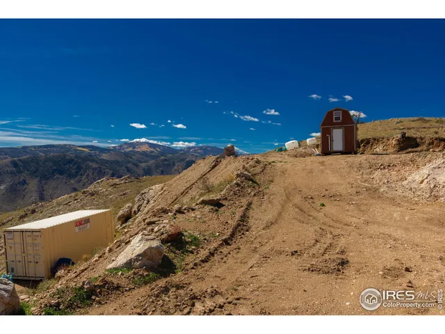 a view of empty room and outdoor space