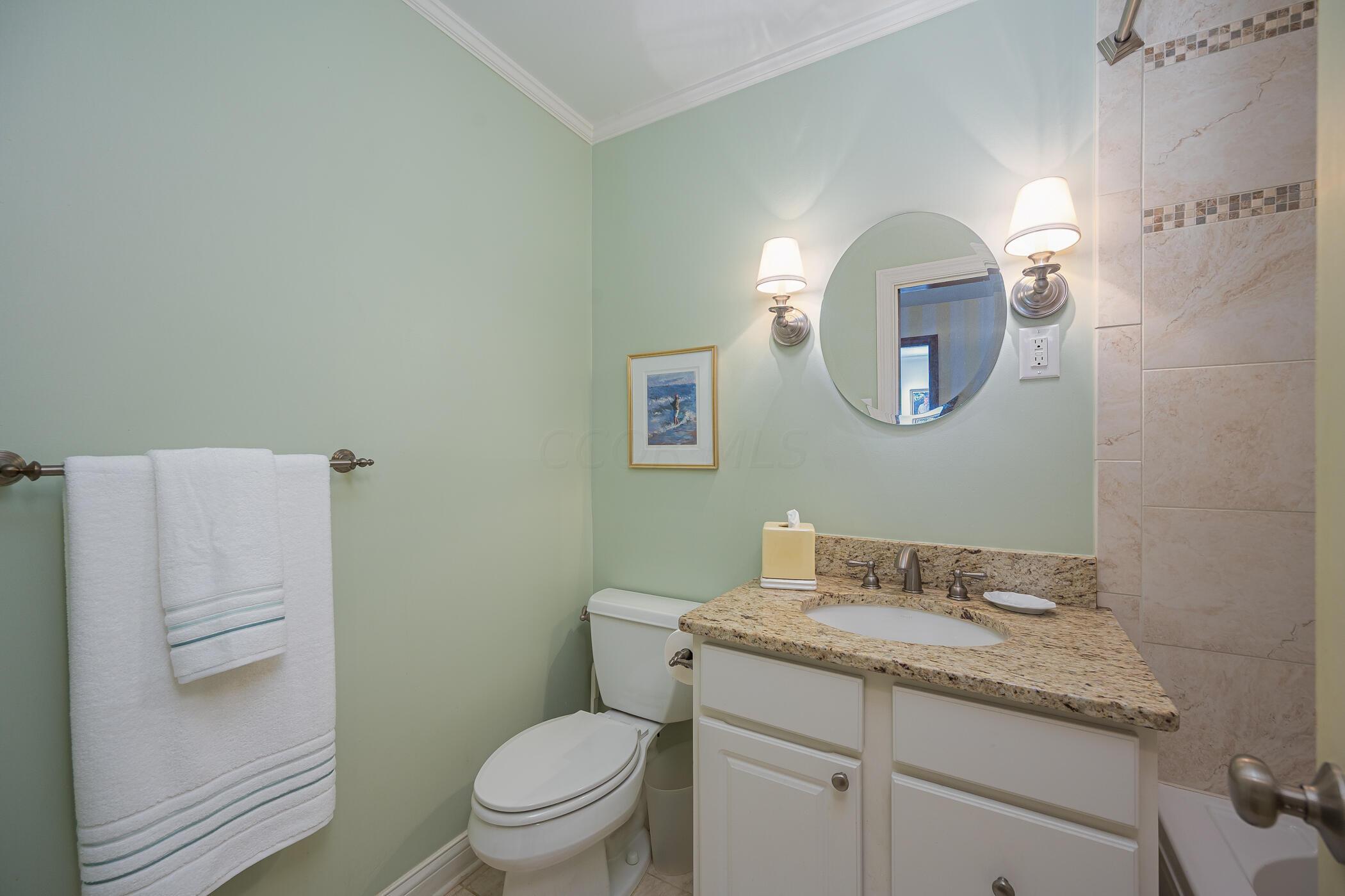2035 Andover Road Columbus, OH 43212 - Photo 37 of 72 Full Bath