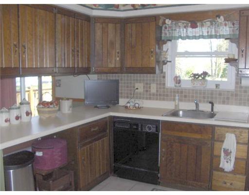 222 Rural Drive Butler, PA 16001 - Photo 4 of 16 Kitchen.