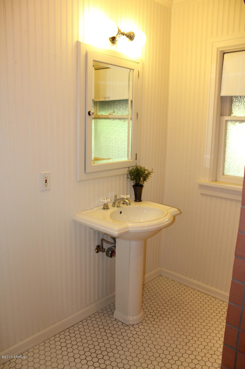 351 East Alvarado Road Phoenix, AZ 85004 - Photo 33 of 46 IMG_3423