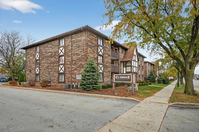 $185,900 | 10630 Ridgeland Avenue, Unit 1B, Chicago Ridge, IL 60415