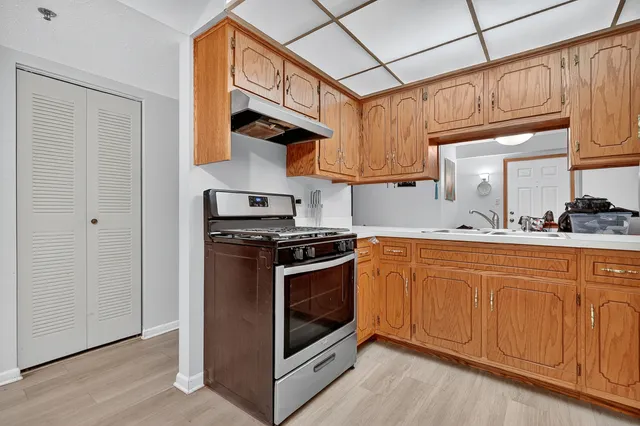 $185,900 | 10630 Ridgeland Avenue, Unit 1B, Chicago Ridge, IL 60415