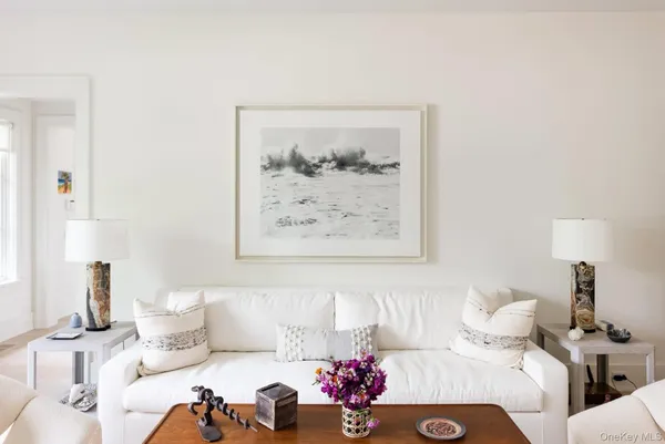 $185,000 | 571 Pauls Lane, Bridgehampton, NY 11932