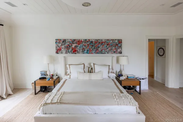 $185,000 | 571 Pauls Lane, Bridgehampton, NY 11932