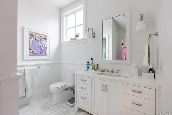 $185,000 | 571 Pauls Lane, Bridgehampton, NY 11932