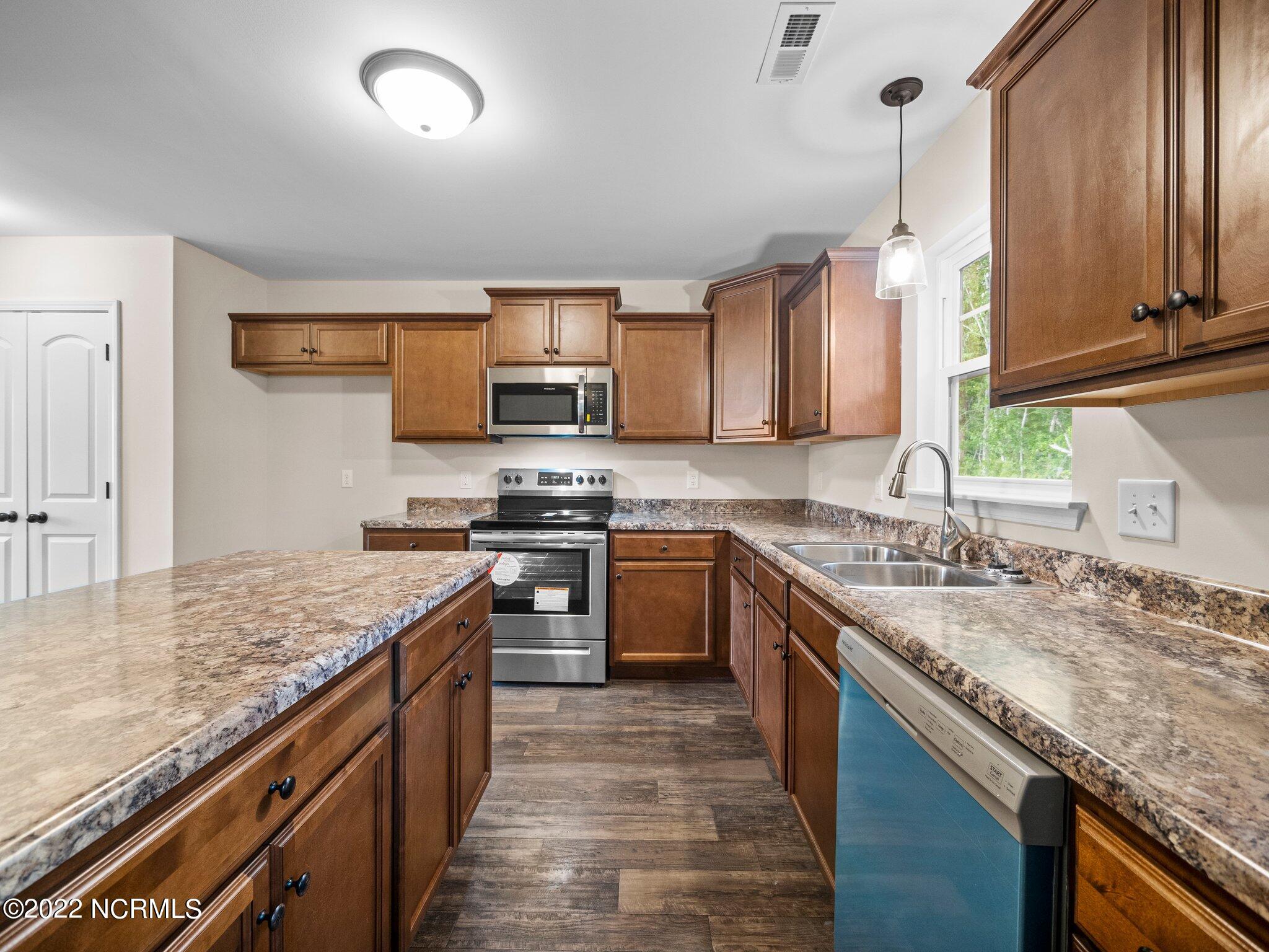 206 Carson Court Holly Ridge, NC 28445 - Photo 29 of 46 28-web-or-mls-P7260222
