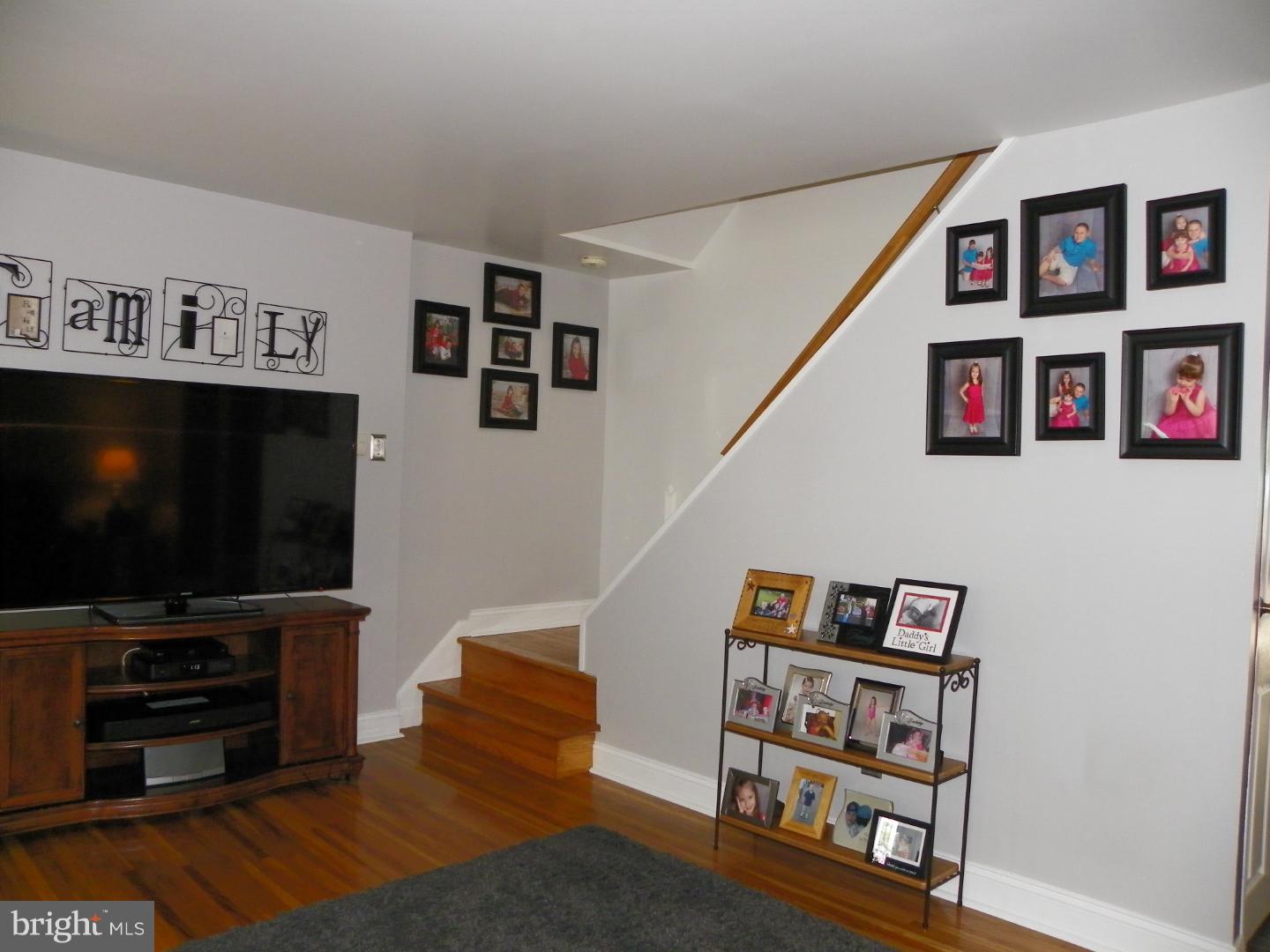 12807 Cabell Road Philadelphia, PA 19154 - Photo 4 of 25
